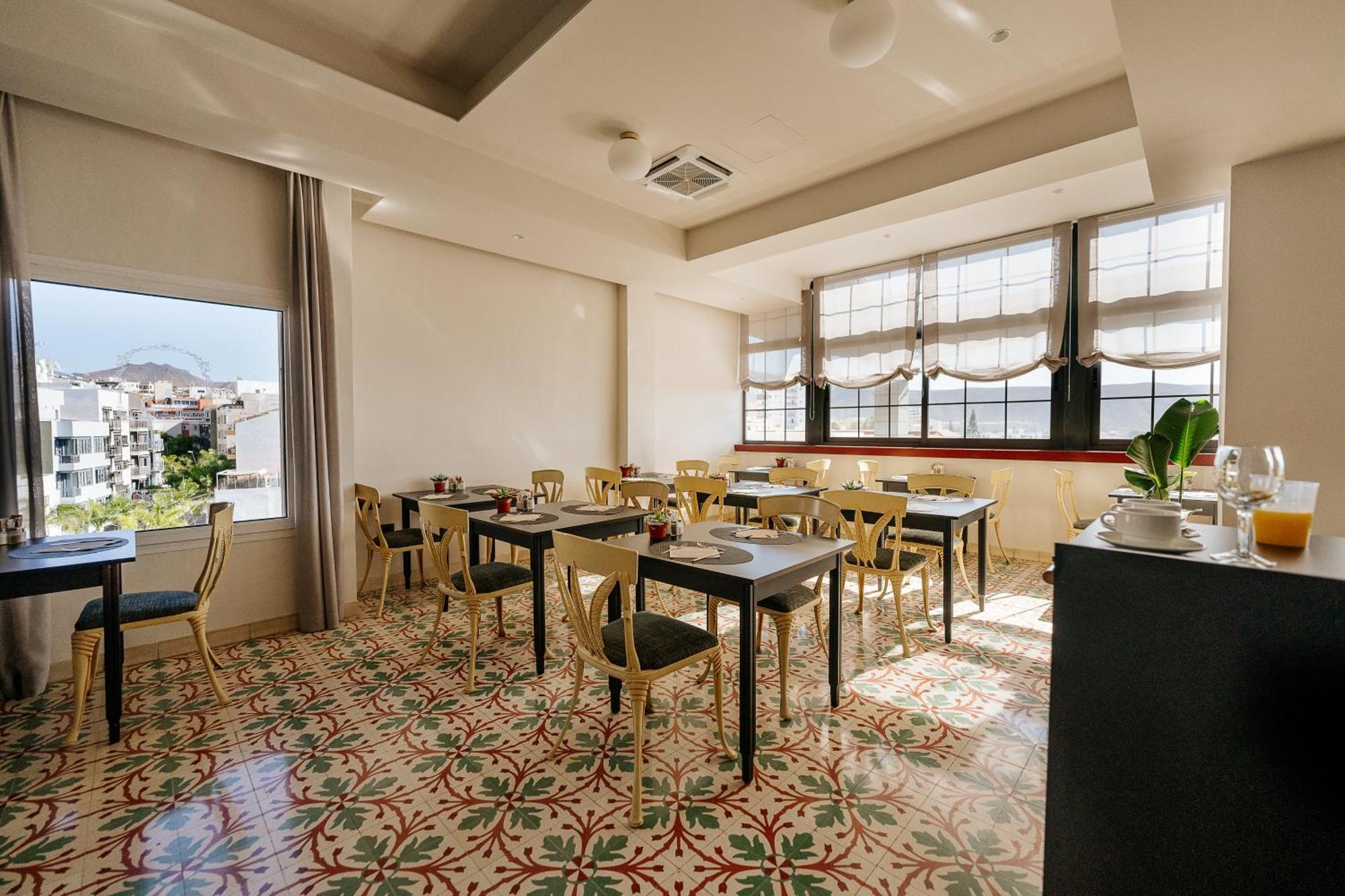 Hotel Reveron Plaza Los Cristianos  Kültér fotó